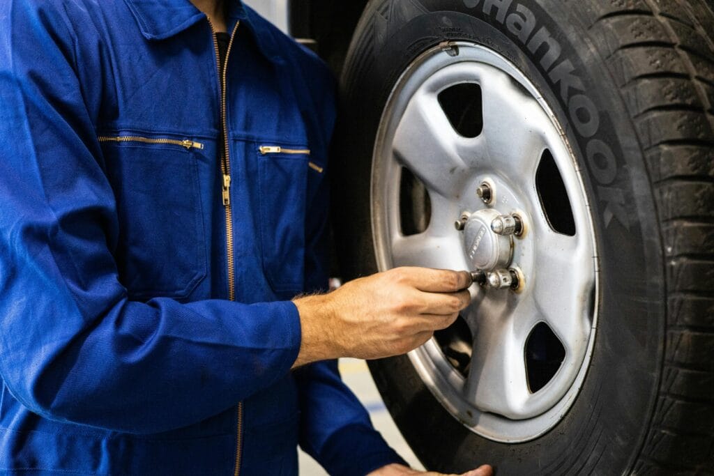 auto tire service tire assembly